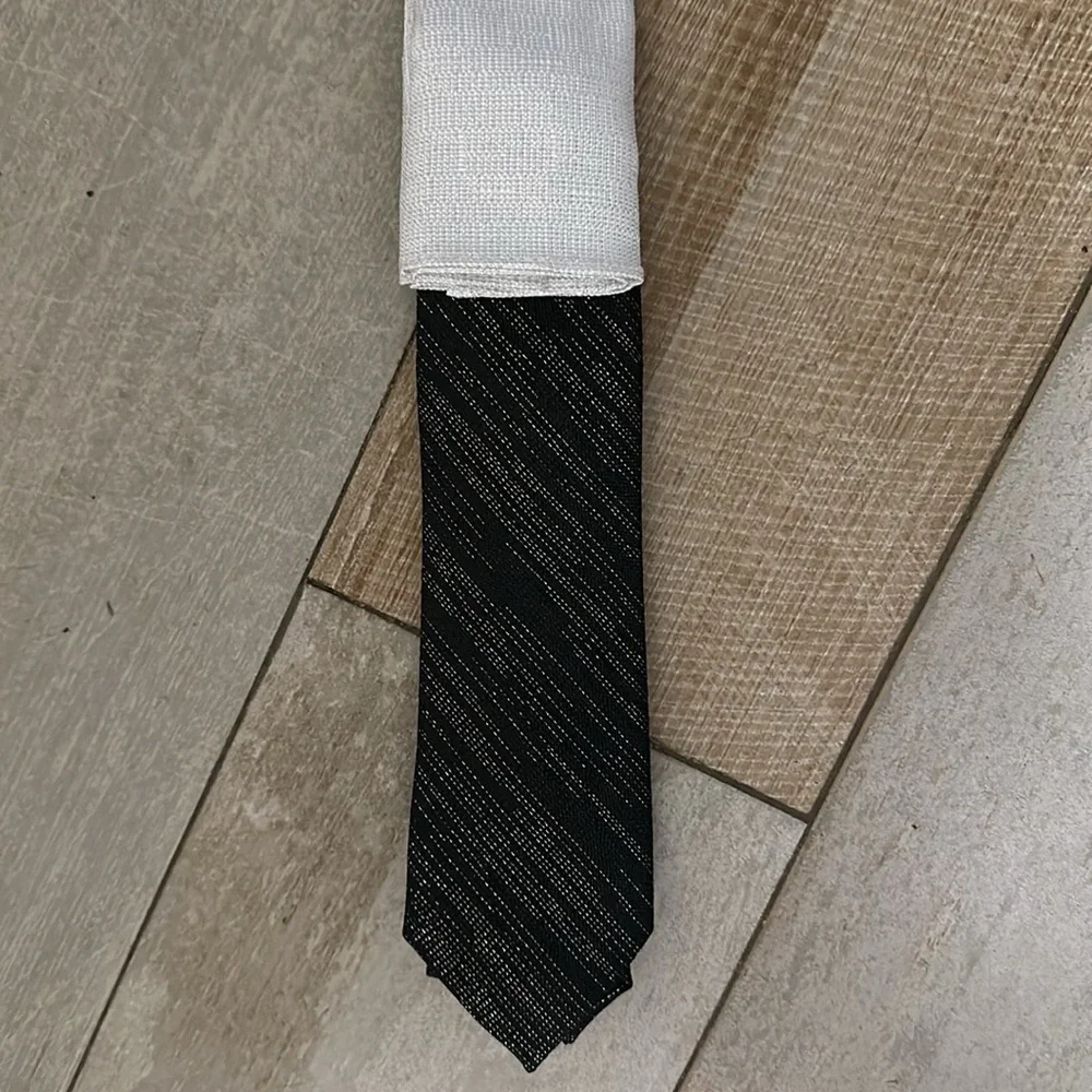 JF J. Ferrar Metallic Black, Silver and White Tie, Pocket Square and Lapel Pin